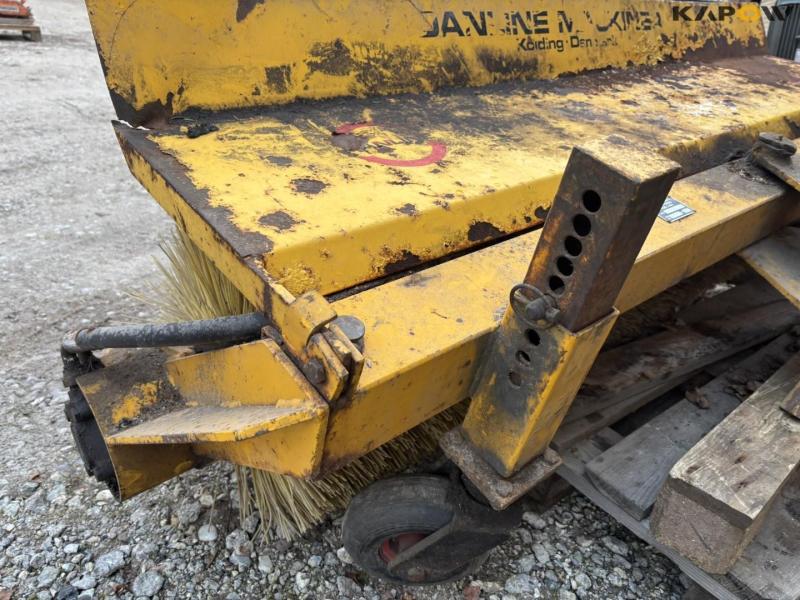 Danline HF15A broom 24