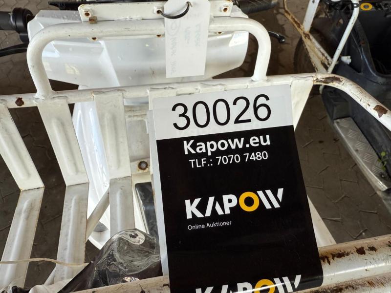 DAO 365 Electric moped with box 29