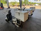 DAO 365 Electric moped with box. 9