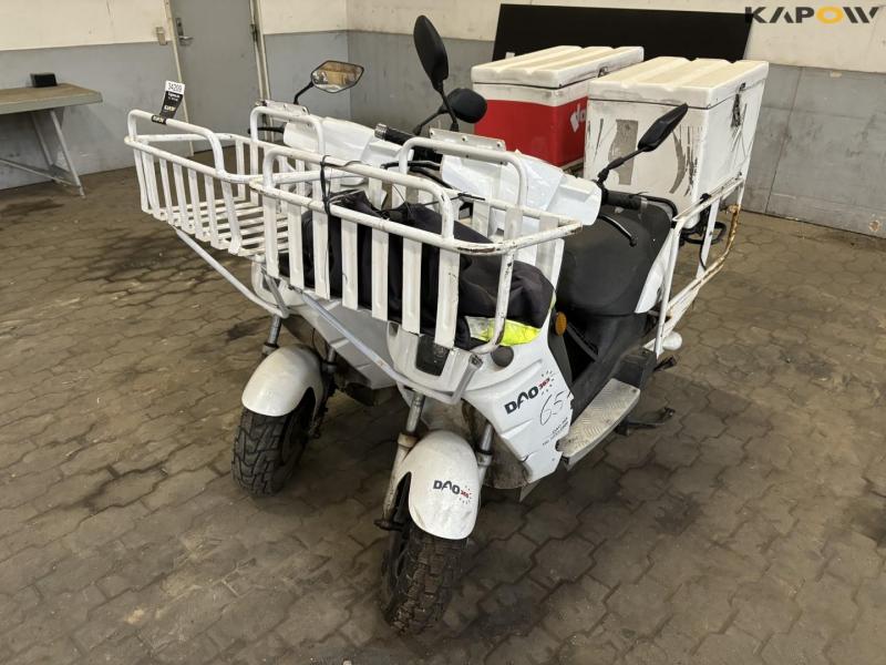 DAO 365 Electric moped 1