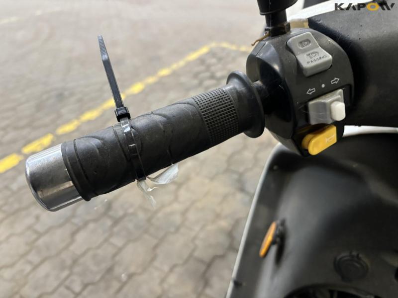 DAO 365 Electric moped 13