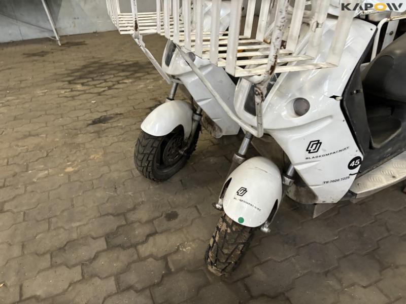 DAO 365 Electric moped 9