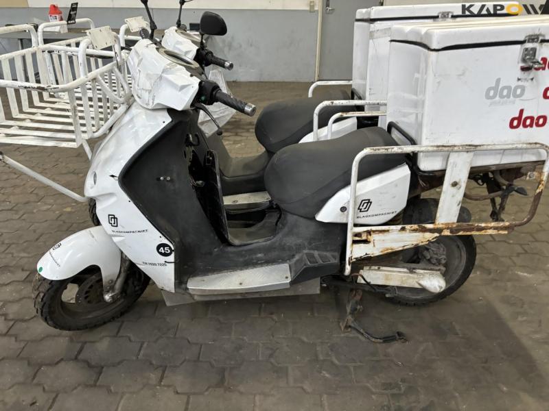 DAO 365 Electric moped 26