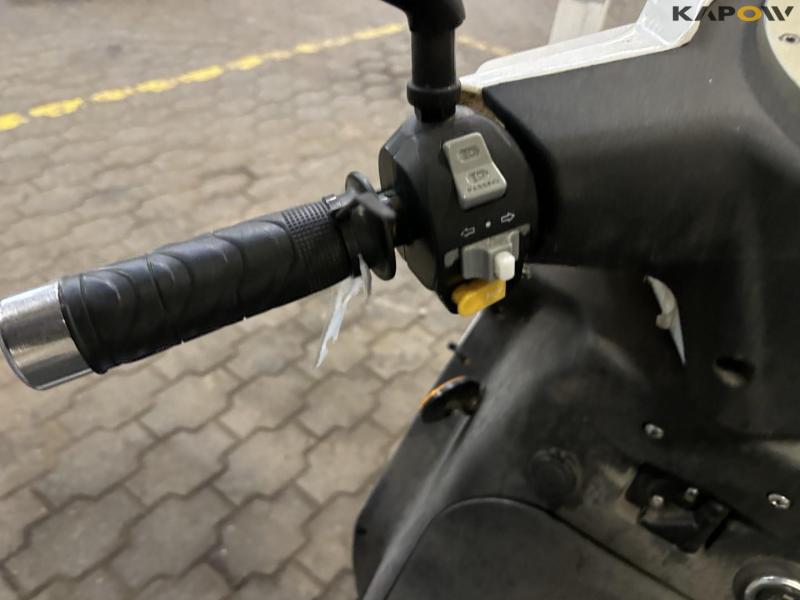 DAO 365 Electric moped 11