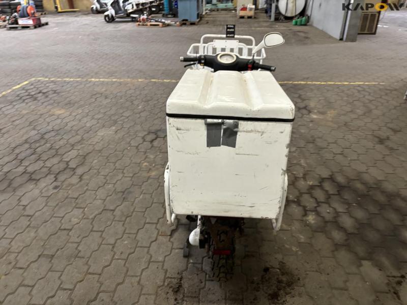 DAO 365 Electric moped 6