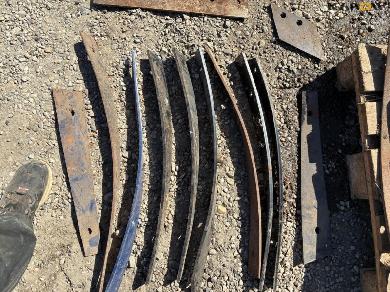 Parts for Kuhn plow 8
