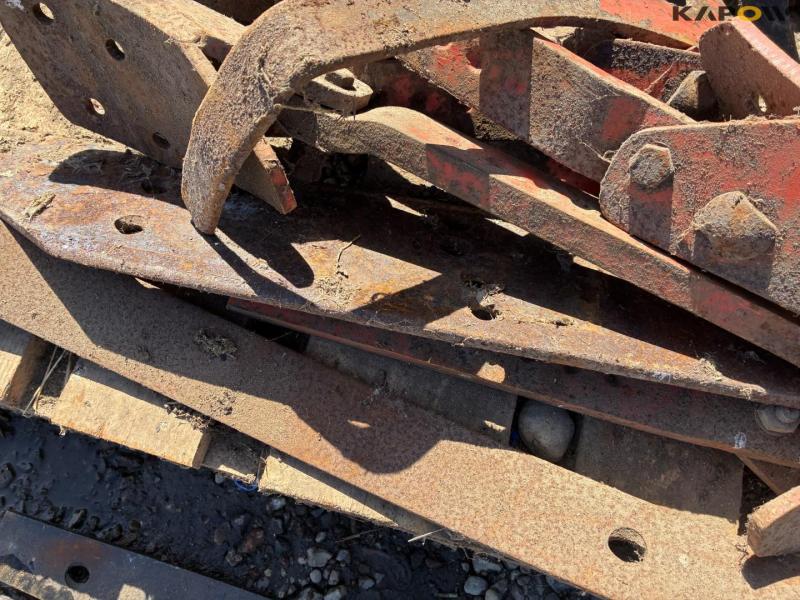 Parts for Kuhn plow 14