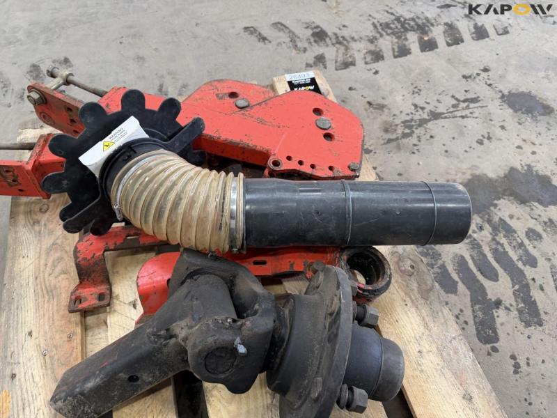 Rivets and holders for roller cutters 13