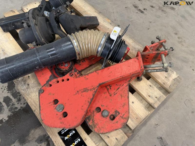 Rivets and holders for roller cutters 15