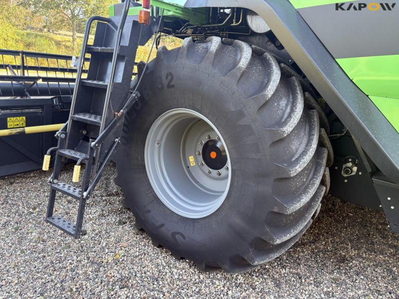 Deutz Fahr C9306 TS combine harvester 8