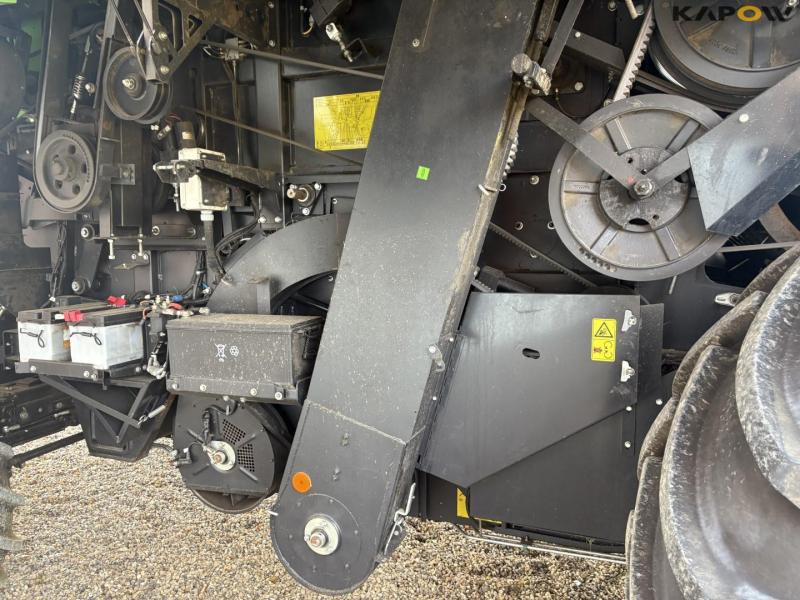 Deutz Fahr C9306 TS combine harvester 52