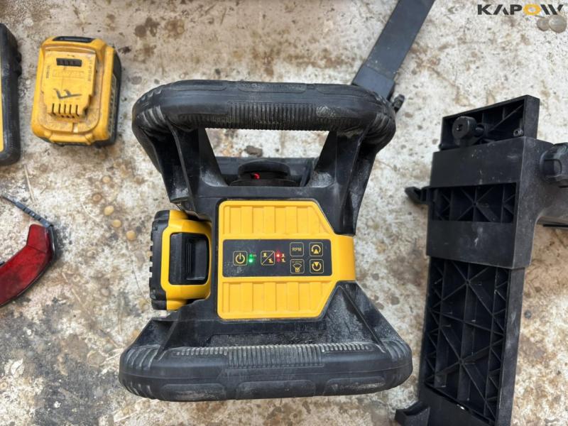 Dewalt DCE074R rotary laser with equipment 9