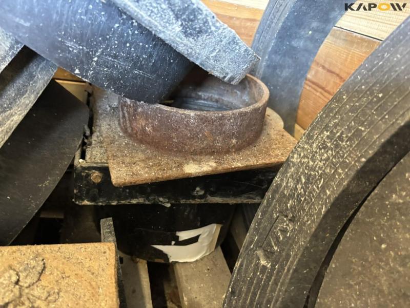 Miscellaneous construction equipment 13