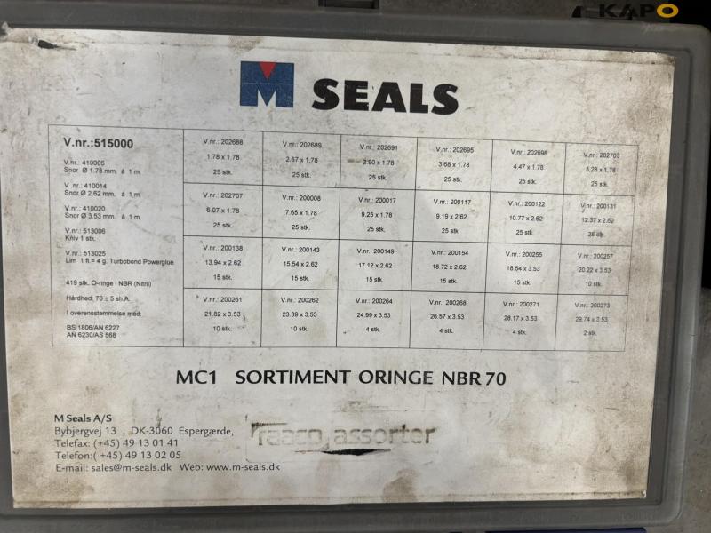 Various bolts, screws and nuts 17