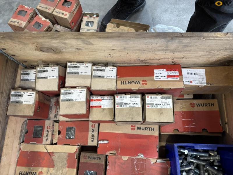 Various bolts, screws and nuts 44