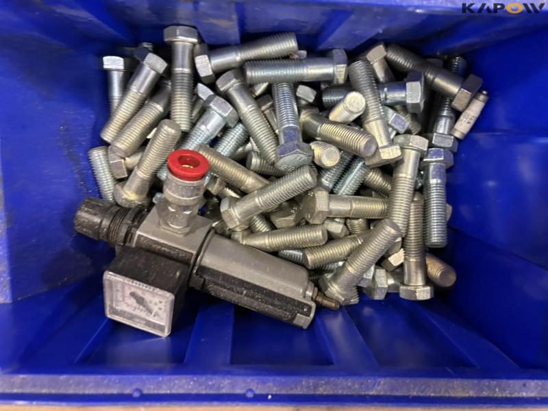 Various bolts, screws and nuts 62