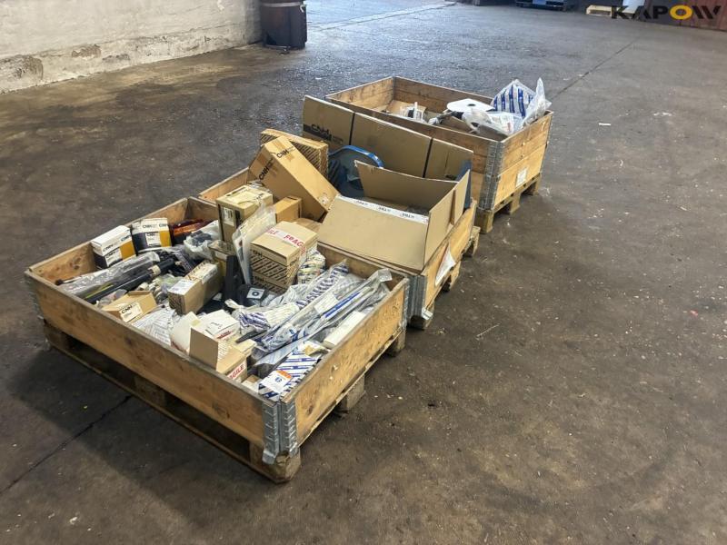 Various CNH spare parts 3