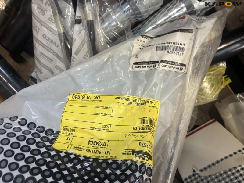 Various CNH spare parts 18