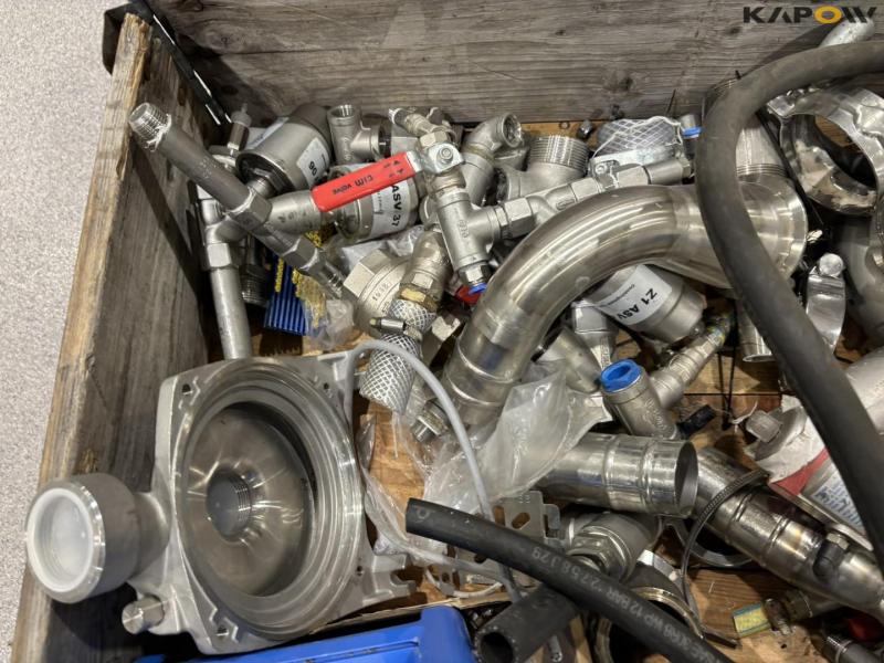 Miscellaneous parts and fittings 8