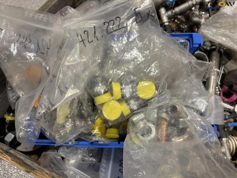 Miscellaneous parts and fittings 16