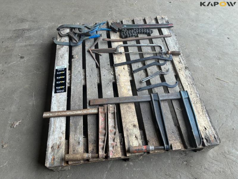 Various retaining tools 4