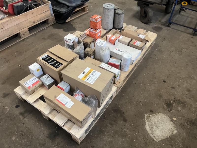 Various filters for tractors and backhoes 6
