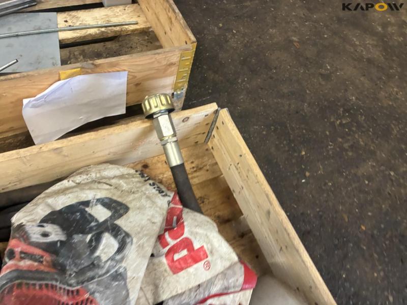 Various hydraulic equipment / Tank 14