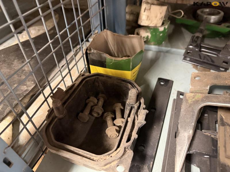 Various John Deere/Claas combine harvester spare parts 30