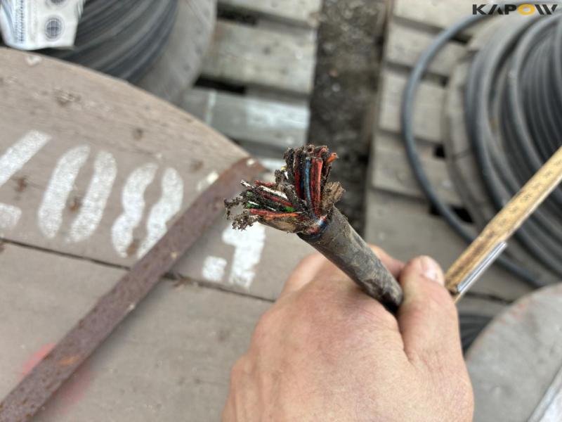 Miscellaneous cable 9