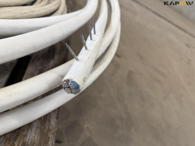 Miscellaneous cables 10