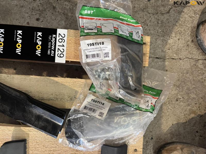 Various blades for lawn mowers 13