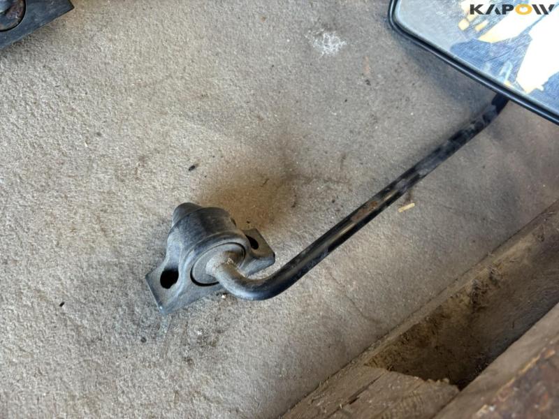 Various lamps and mirrors 19