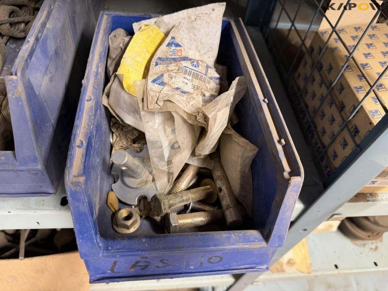 Various MF/New Holland baler spare parts 11