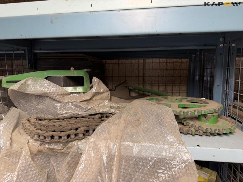 Various MF/New Holland baler spare parts 21