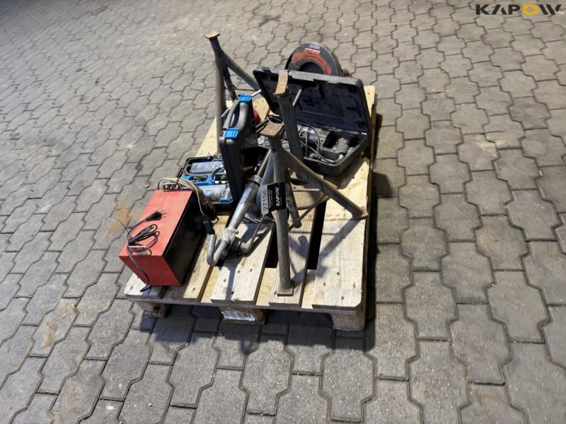 Miscellaneous on pallet 8