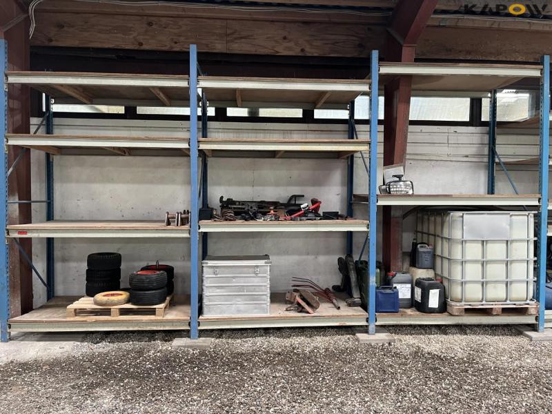 Miscellaneous on pallet rack 2