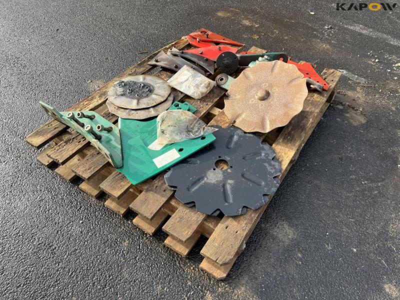 Various plow parts 1