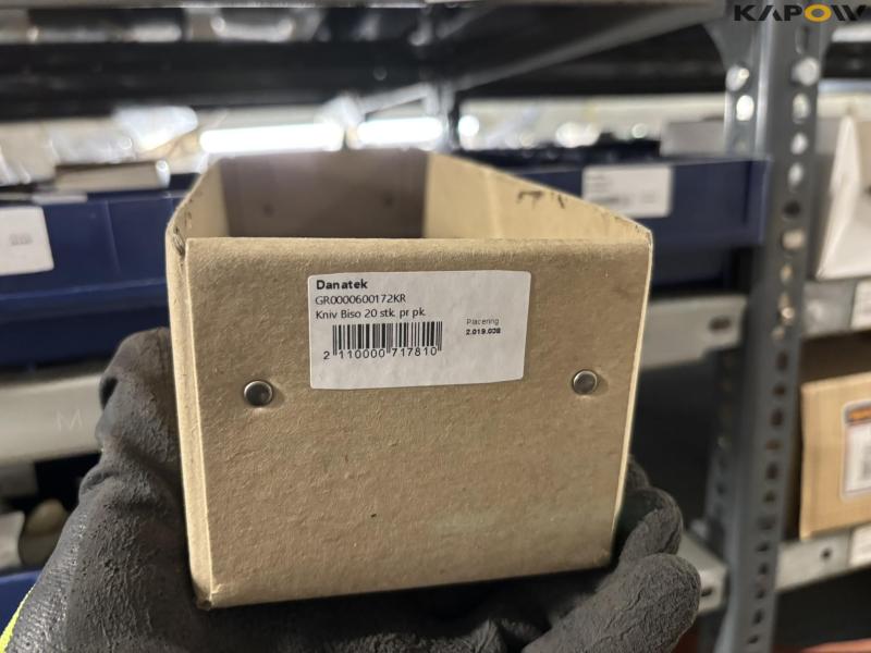 Various spare parts - new 172