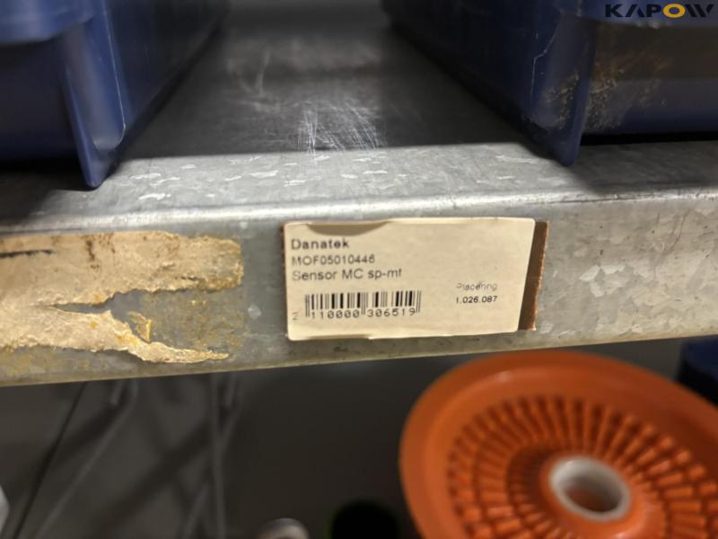Various spare parts - new 300
