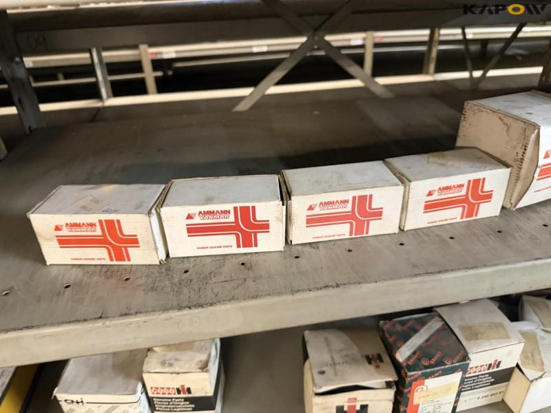Various spare parts 105