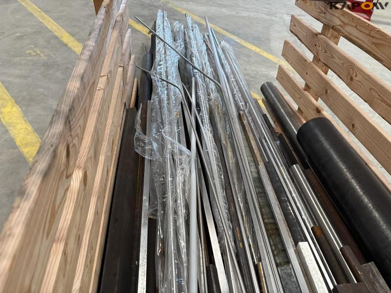 Miscellaneous pipes 12