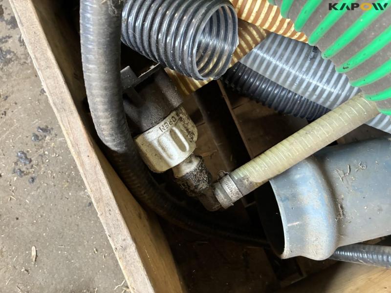 Various hose pieces 10