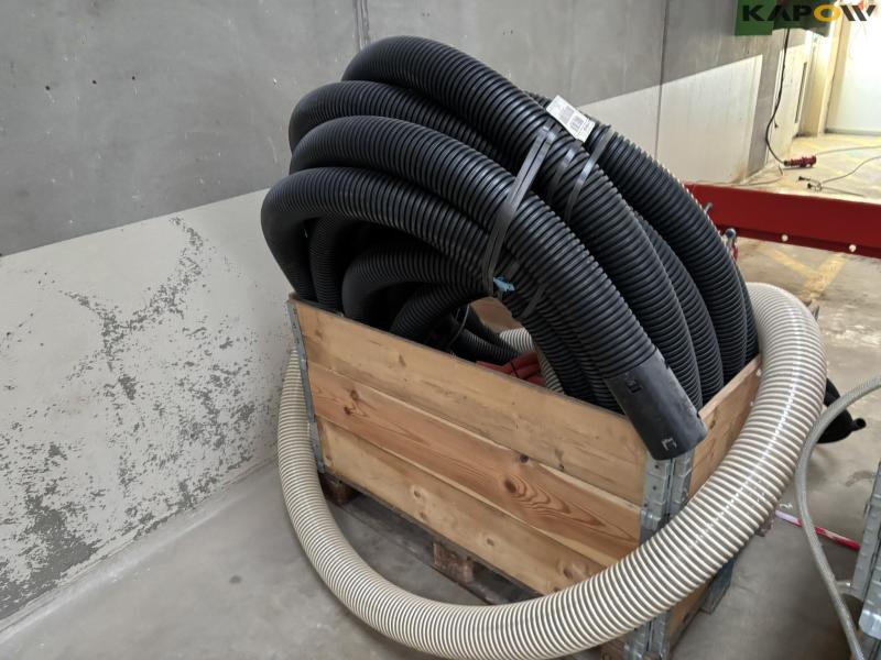 Various hoses 15