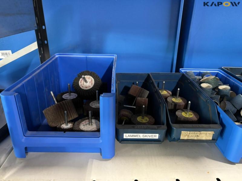 Various grinders and cutting discs 6