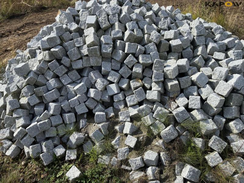 Miscellaneous stones 22