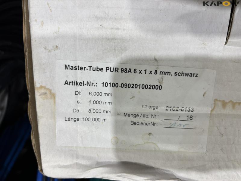 Various compressed air hoses 10