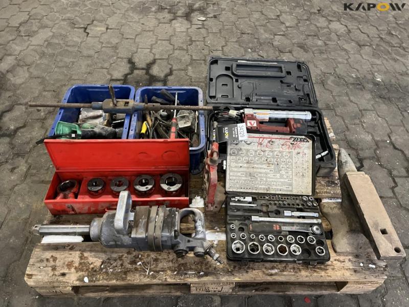Various tools from service vehicle 2