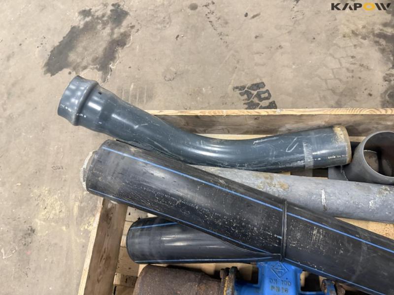 Various water pipes and taps 11