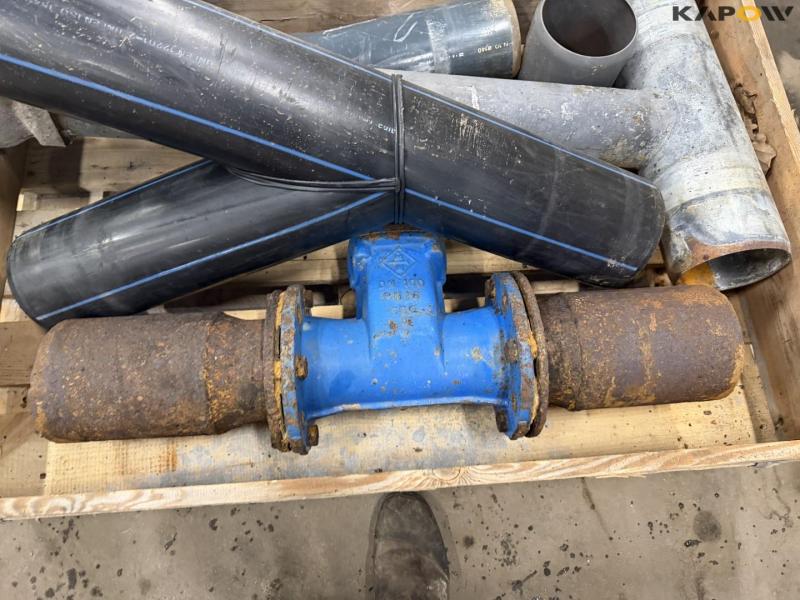 Various water pipes and taps 12