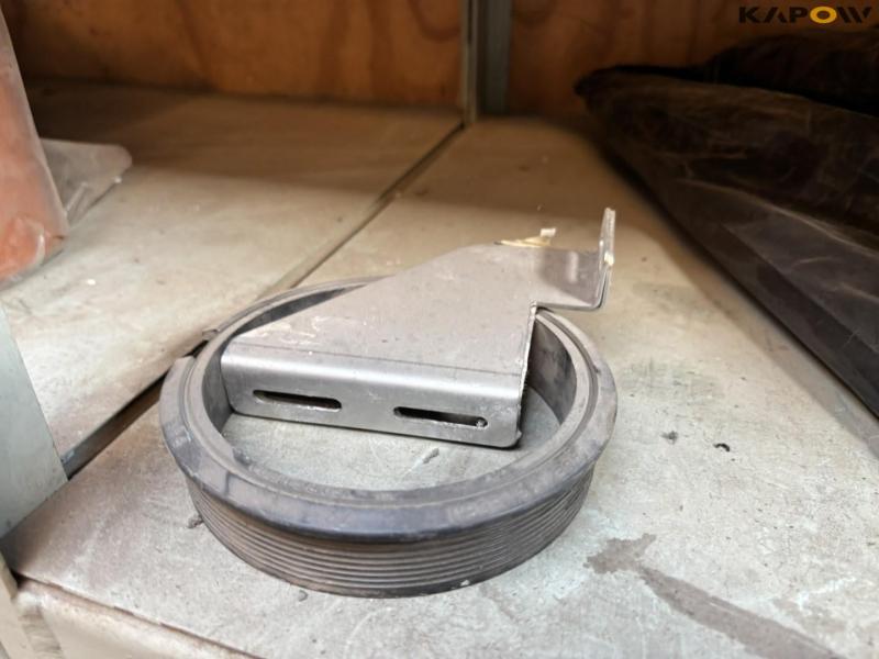 Miscellaneous plumbing parts 29